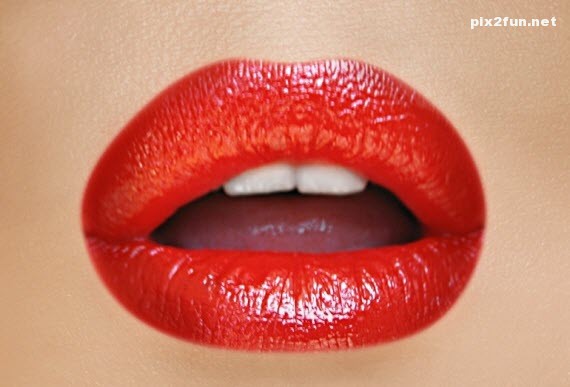 آرایش لب جذاب با رژ لب قرمز