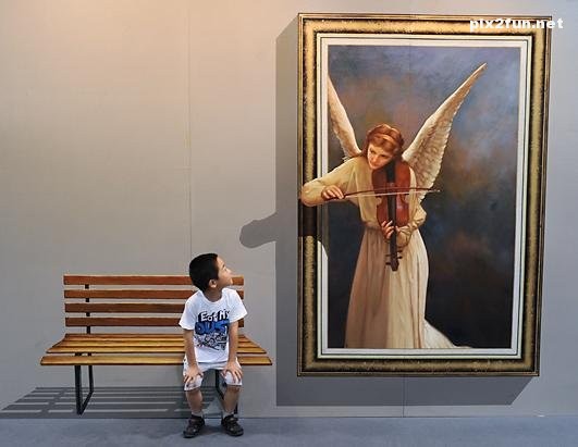 عکس هایی از نمایشگاه نقاشی های سه بعدی